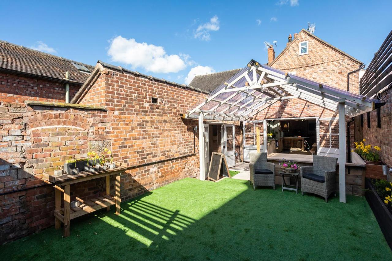The Walled Garden At Cheshire Boutique Bathhouse Nantwich Exterior photo