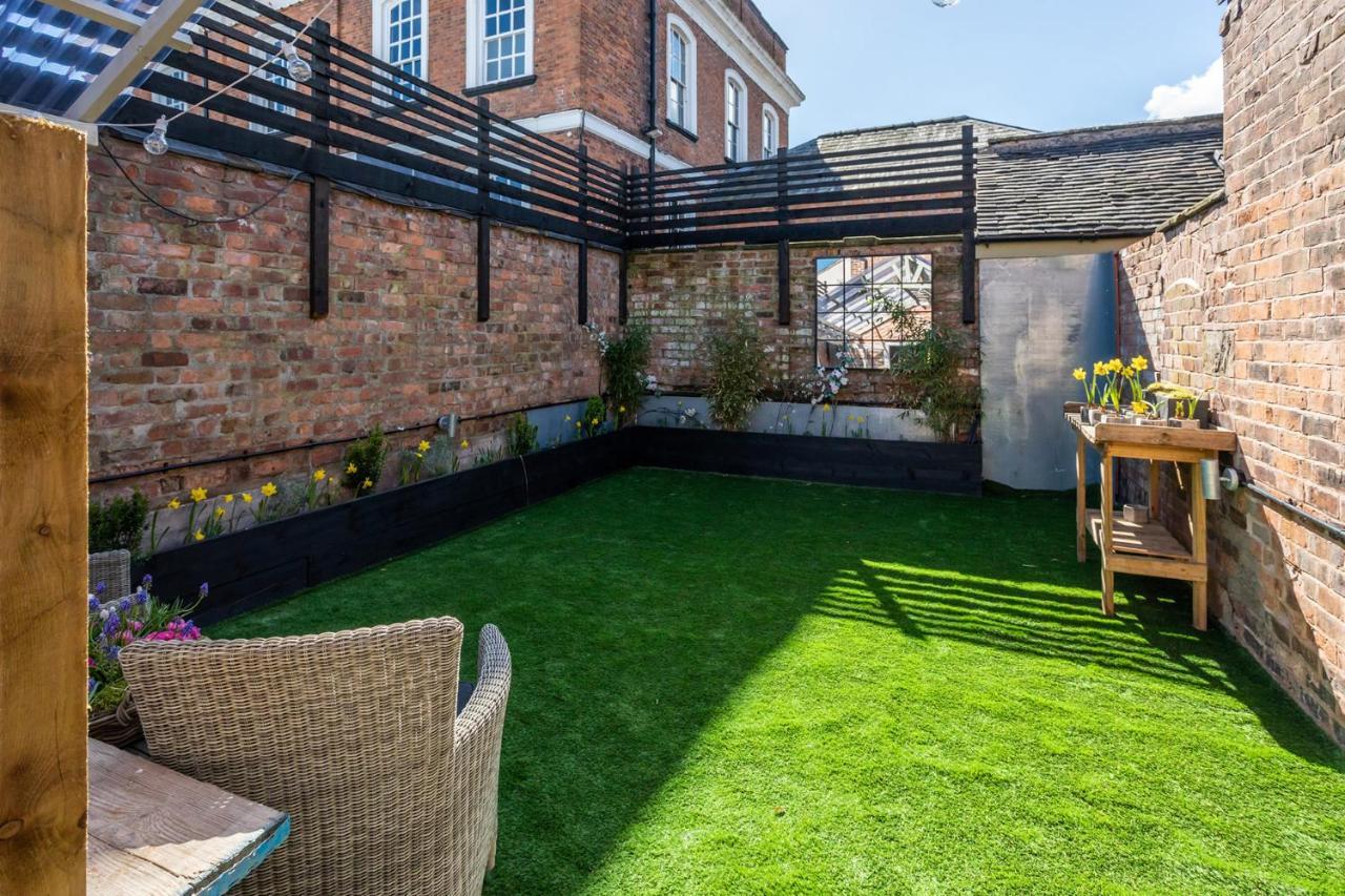 The Walled Garden At Cheshire Boutique Bathhouse Nantwich Exterior photo